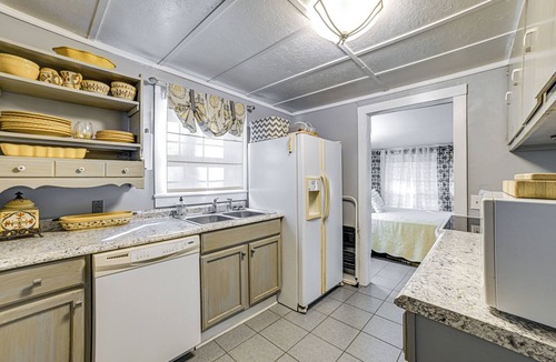 Springville House | 1 Mi to Buchanan Resort: Home w/Deck & Yard!