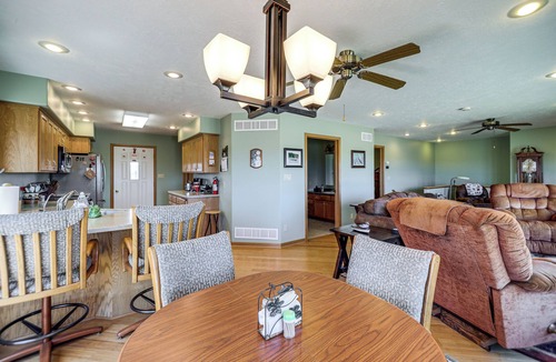 Loup County House | < 1 Mi to Calamus Lake! Group Adventure Base
