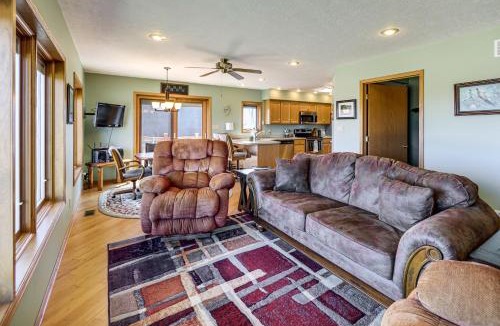 Loup County House | < 1 Mi to Calamus Lake! Group Adventure Base