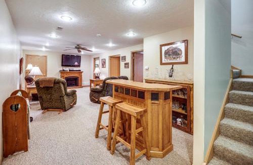 Loup County House | < 1 Mi to Calamus Lake! Group Adventure Base