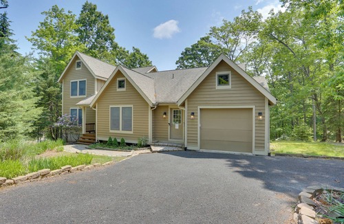 Tannersville House | < 1 Mi to Camelback Resort: Home w/Pool Table!