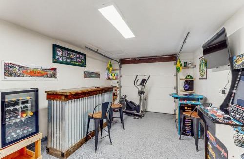 Southeast Eugene House | 1 Mi to Campus! Family Home w/Game Room in Eugene