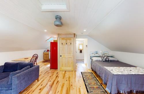 Lake Township House | 1 Mi to Crystal Lake! Couples Retreat w/Deck