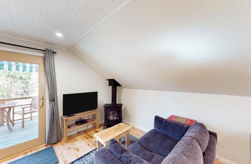 Lake Township House | 1 Mi to Crystal Lake! Couples Retreat w/Deck