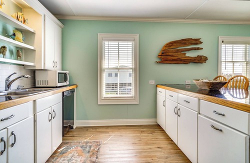 Cypremort Point Cottage | 1 Mi to Cypremort Point: Waterfront Gem w/Dock!
