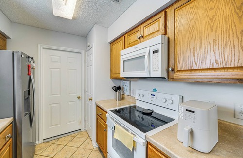 Denton House | 1 Mi to Denton Square: Family Home w/Fenced Yard!