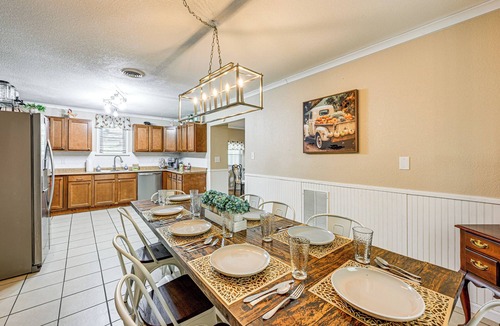 Pigeon Forge Cabin | ~ 1 Mi to Dollywood: Home w/Hot Tub & Grill