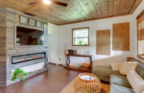 Arcadia House | < 1 Mi to Downtown Arcadia: Tranquil Wooded Escape