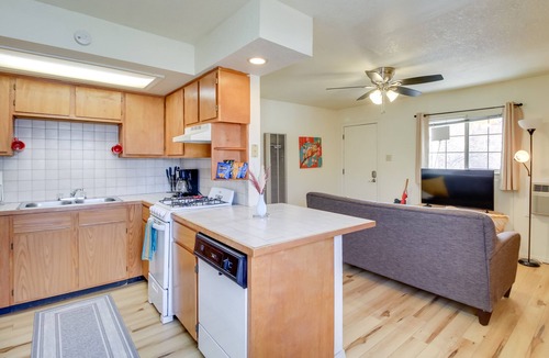Raynolds Addition Apartment | < 1 Mi to Downtown: Cozy Albuquerque Apartment