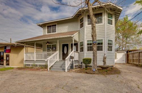 Conroe Apartment | < 1 Mi to Downtown Conroe: Charming Apartment