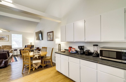 Brenham Apartment | 1 Mi to Downtown & Shopping: Quiet Brenham Home