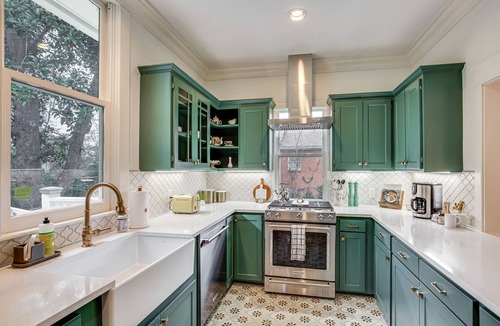 Tyler House | 1 Mi to Downtown Tyler: Historic Home w/Porch!