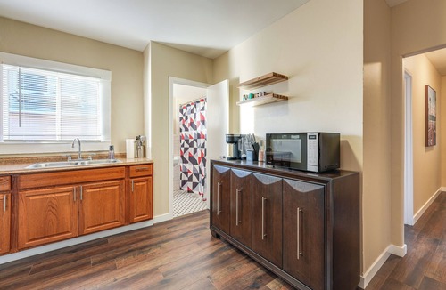 Governmental Mall House | 1 Mi to Dtwn, Chase Field! Getaway Near Light Rail