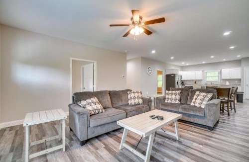 Crossville House | 1 Mi to Dtwn Crossville: Spacious Home w/Patio!
