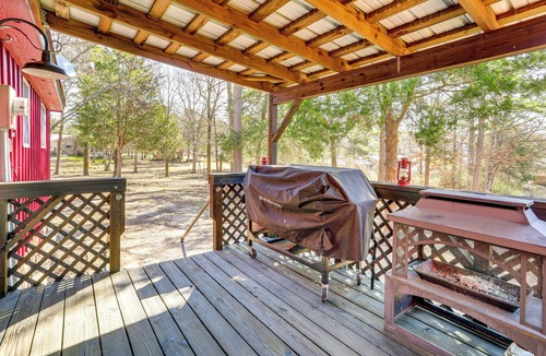 Mountain View House | 1 Mi to Dtwn Mountain View: Home w/Deck