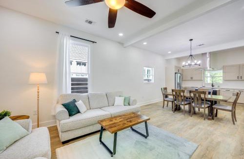 Eastside Promise Neighborhood House | 1 Mi to Dtwn San Antonio: Sleek Bungalow w/Yard!