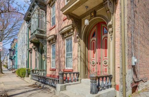 Stockade Historic District Apartment | 1 Mi to Dtwn Schenectady Apt in Stockade District