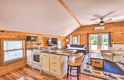Suttons Bay Apartment | < 1 Mi to Dtwn Suttons Bay! Studio w/Shared Beach