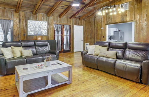 Pope Cottage | 1 Mi to Enid Lake: Peaceful Pope Getaway