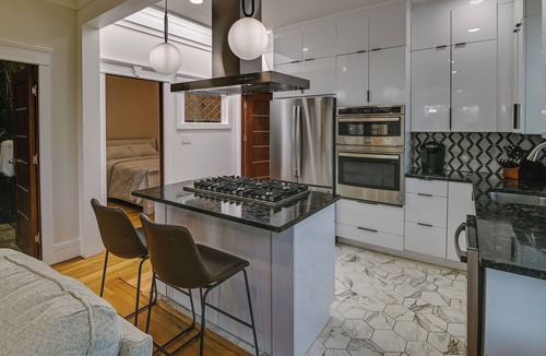 Cohoes Apartment | 1 Mi to Falls View Park: Convenient Cohoes Retreat