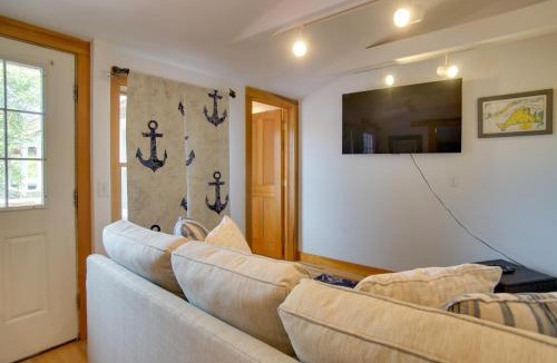 East Chop House | 1 Mi to Ferry Terminal: Oak Bluffs Family Retreat!