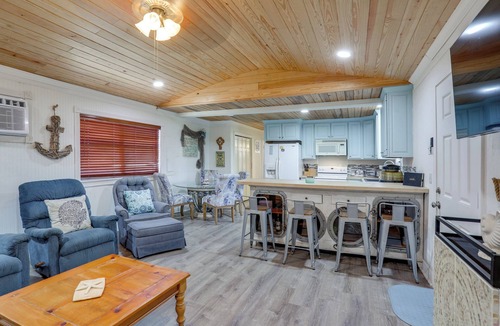 Grand Isle Cottage | 1 Mi to Festivals! Grand Isle Getaway w/Deck