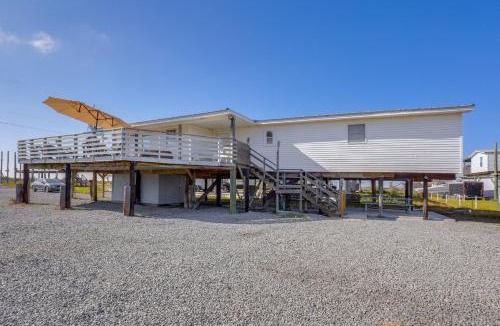 Grand Isle House | 1 Mi to Festivals! Grand Isle Getaway w/Deck