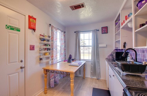 Lawton Cottage | 1 Mi to Fort Sill: Pet-Friendly Gem in Lawton