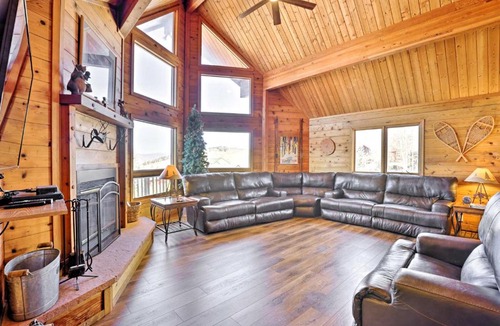 Silvercreek House | 1 Mi to Granby Ranch Family-Friendly Cabin!