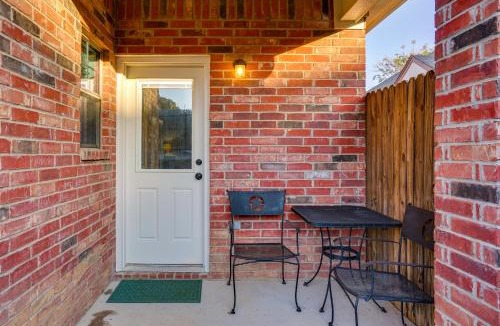 Weatherford House | 1 Mi to Historic Dtwn Weatherford: Home w/Yard
