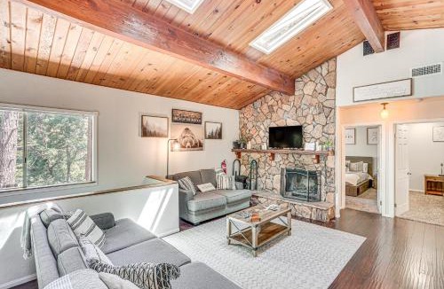 Crestline House | 1 Mi to Lake: Crestline Cabin w/Deck + Gas Grill!