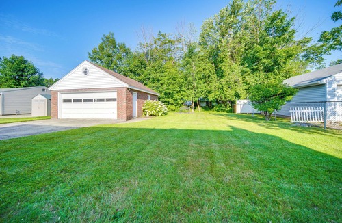 Ashtabula House | < 1 Mi to Lake Erie: Ashtabula Hideaway!