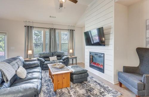 Flowery Branch House | 1 Mi to Lake Lanier: Modern Home w/Patio & Yard!