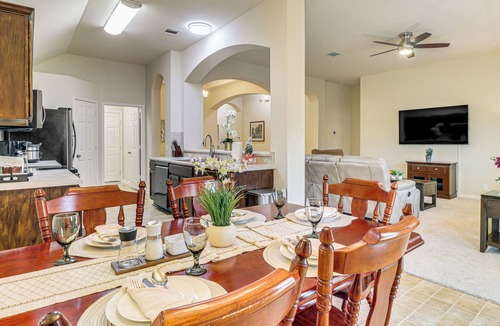 Pflugerville House | 1 Mi to Lake Pflugerville! Charming Family Home