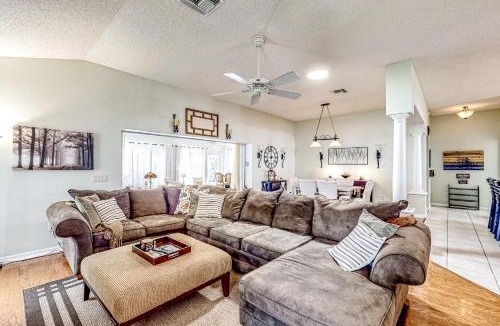 Virginia Trace House | 1 Mi to Lake Sumter! Family Retreat w/Large Patio