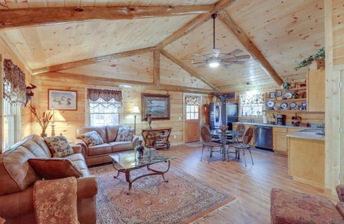 Tumbling Shoals House | 1 Mi to Lake! Tumbling Shoals Cabin with Fire Pit