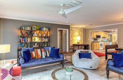 Parrot Cove House | 1 Mi to Lake Worth Beach Park: Poolside Paradise!