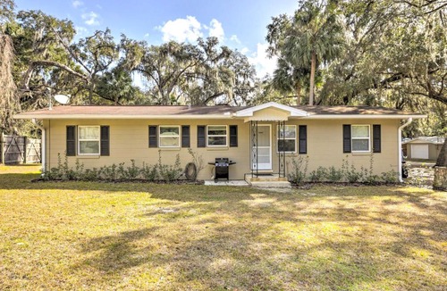 Summerfield House | < 1 Mi to Lake Weir: Quiet Summerfield Getaway