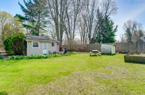 Burtchville House | 1 Mi to Lakeport State Park! Bungalow w/Patio