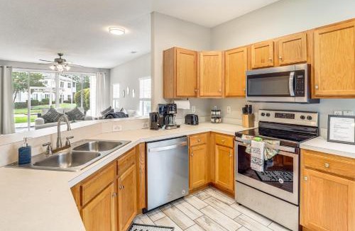 Red Hill House | < 1 Mi to Legends Golf Resort: Condo w/Pool!