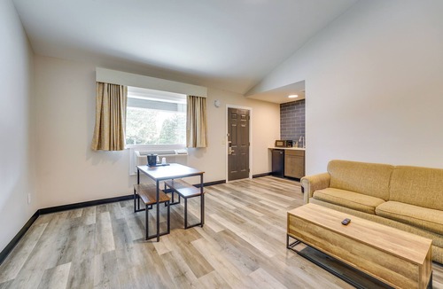 Port Huron Apartment | 1 Mi to Lighthouse Beach: Port Huron Studio