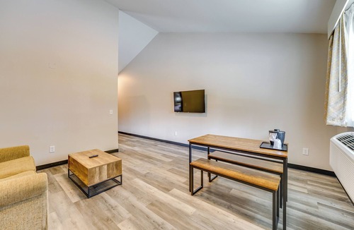 Port Huron Apartment | 1 Mi to Lighthouse Beach: Port Huron Studio