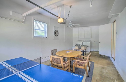 Brenham House | 1 Mi to Main St: Brenham Retreat w/Game Room