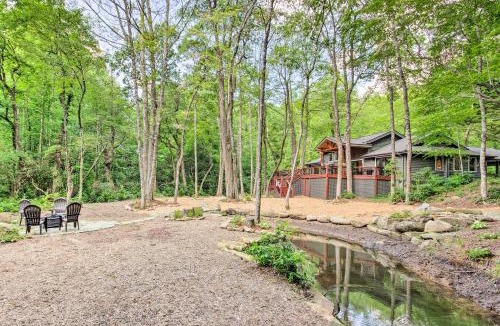 Lake Toxaway House | 1 Mi to Marina: Lake Toxaway Cabin w/Fire Pit
