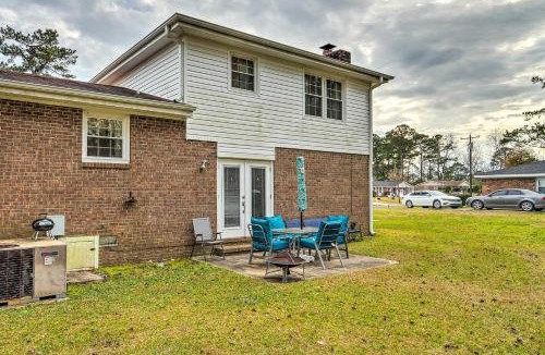 McCutcheon Field House | 1 Mi to MCAS New River: Peaceful Home w/Patio