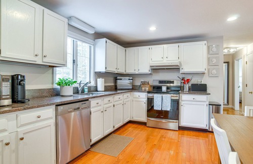 North Falmouth House | 1 Mi to Megansett Beach: Charming Cape Cod Home