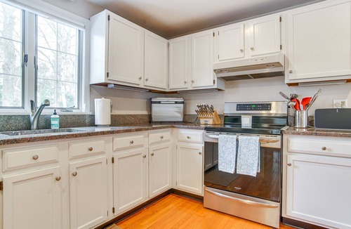 North Falmouth House | 1 Mi to Megansett Beach: Charming Cape Cod Home