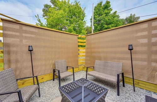 Springfield Condo | 1 Mi to MGM Springfield: Cozy Winter Duplex!