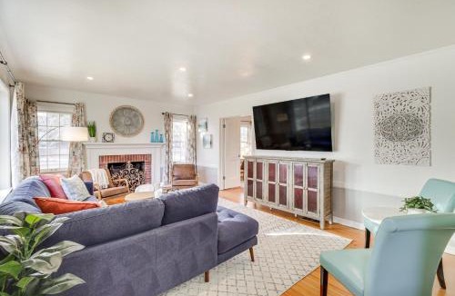 Old Southwest House | < 1 Mi to Midtown: Pet-Friendly Home in Reno!