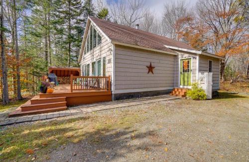 West Dover House | 1 Mi to Mt Snow: 'Luna Stella' Home w/Fireplace